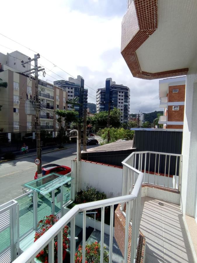 Apartamento Com Estacionamento, Wi-Fi, Ar Condicionado A 300 Metros Da Praia Da Enseada No Guaruja. Eksteriør billede
