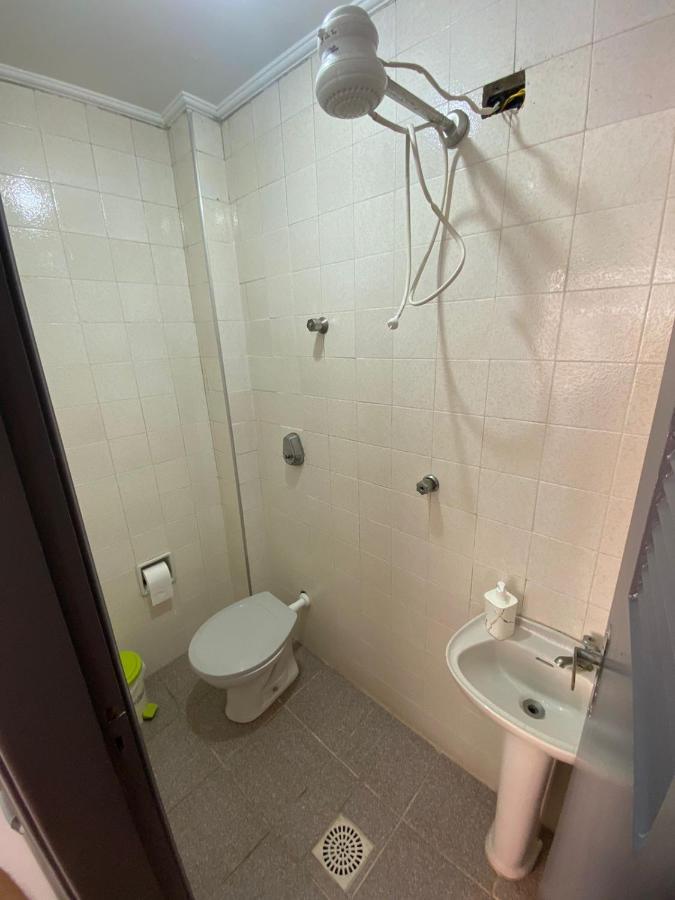Apartamento Com Estacionamento, Wi-Fi, Ar Condicionado A 300 Metros Da Praia Da Enseada No Guaruja. Eksteriør billede