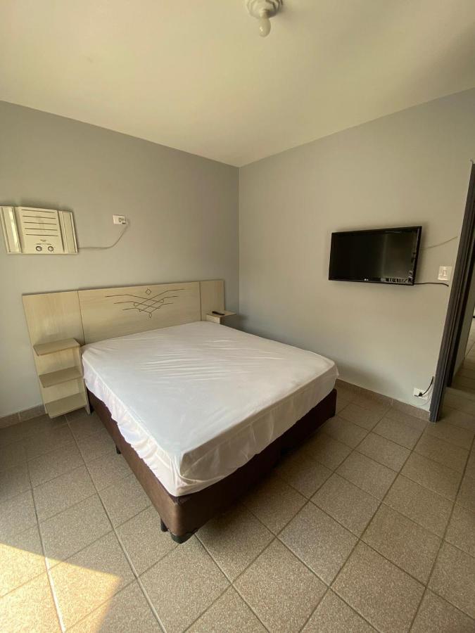 Apartamento Com Estacionamento, Wi-Fi, Ar Condicionado A 300 Metros Da Praia Da Enseada No Guaruja. Eksteriør billede